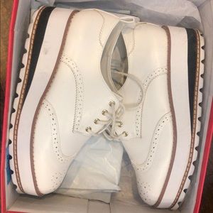 White Platform oxford sneakers